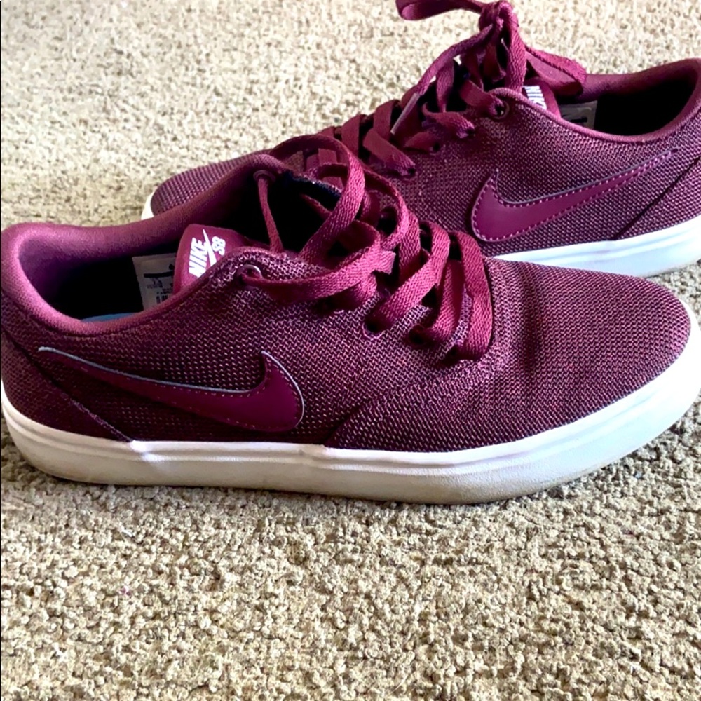 Burgundy nike shoes